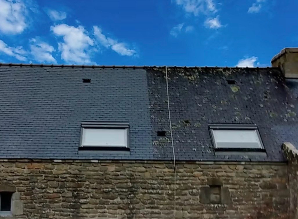 Nettoyage et démoussage de toiture par VJ Couverture